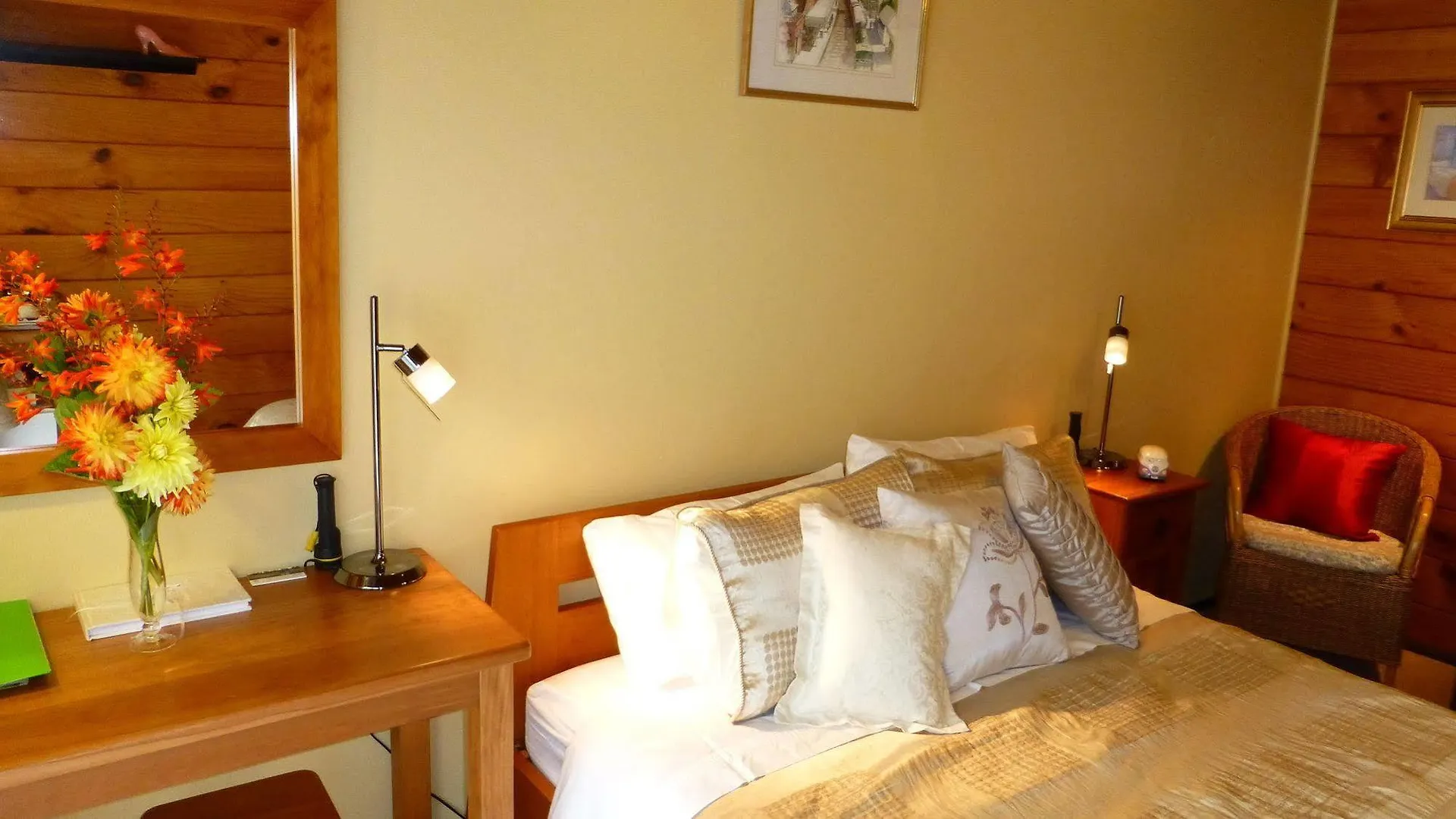 ***** Bed & Breakfast Mokoia Downs B&B Rotorua New Zealand